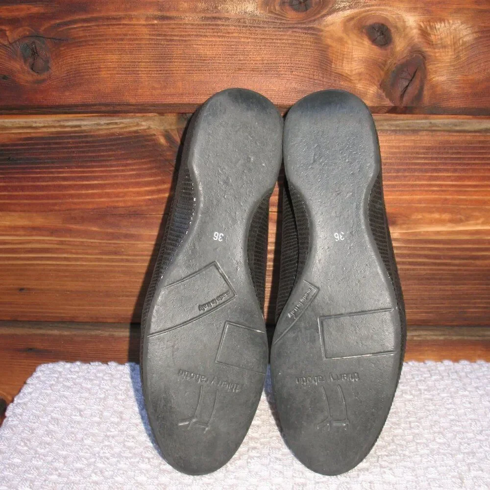 Thierry Rabotin Womens 6 Black Embossed Leather Wedges Shoes